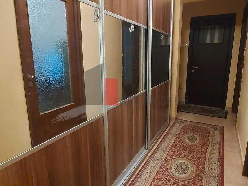 Emil Racovita, Turnu Magurele, vanzare apartament 4 camere semidecomandat