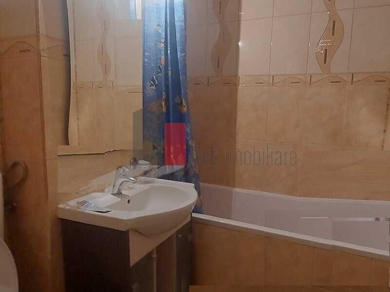 Emil Racovita, Turnu Magurele, vanzare apartament 4 camere semidecomandat