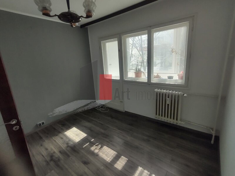 Emil Racovita, Turnu Magurele, vanzare apartament 4 camere semidecomandat