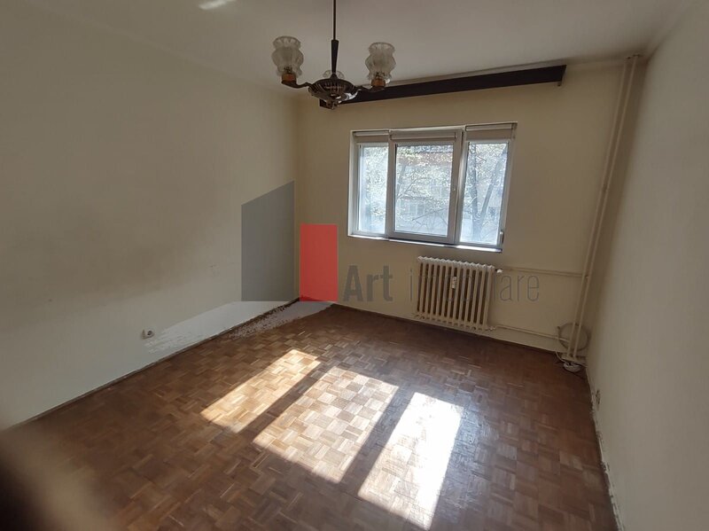 Emil Racovita, Turnu Magurele, vanzare apartament 4 camere semidecomandat
